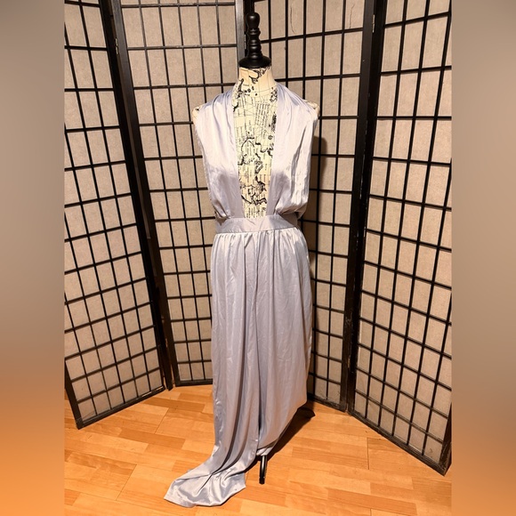 Nasty Gal oh what a night satin halter pale blue silver culottes palazzo jumpsui - Picture 4 of 8